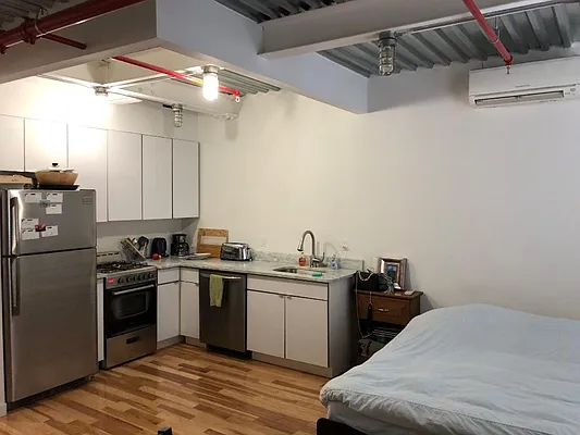 Rented by Dream Space Realty | media 8