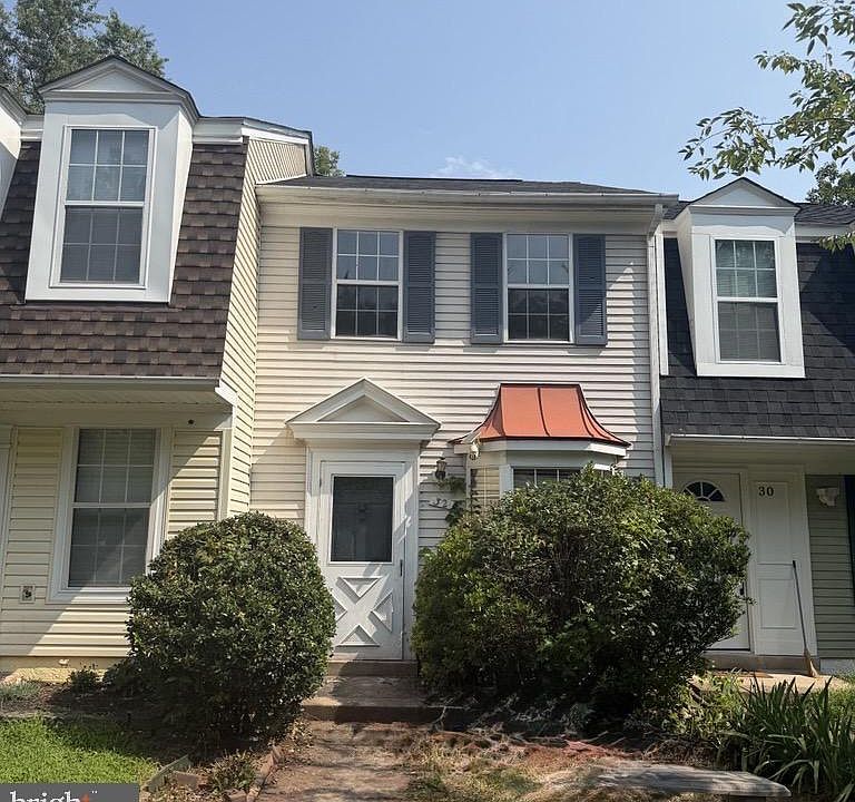 1st image of 32 Palmer Ct
