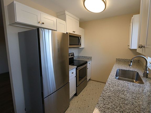 3rd image of 1531 NW 59th St APT 8