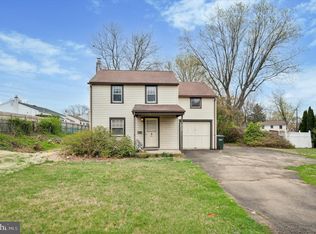 414 N Warminster Rd, Hatboro, PA 19040