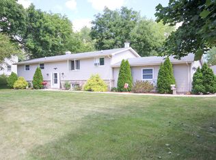 W156N11630 Pilgrim Rd, Germantown, WI 53022