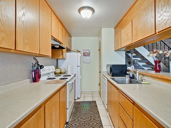 4th image of 34724 Skylark Dr APT 2