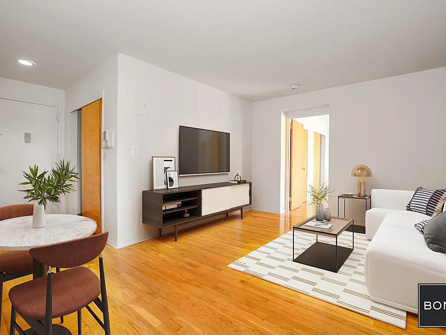 230 East 30th Street — Photo 2
