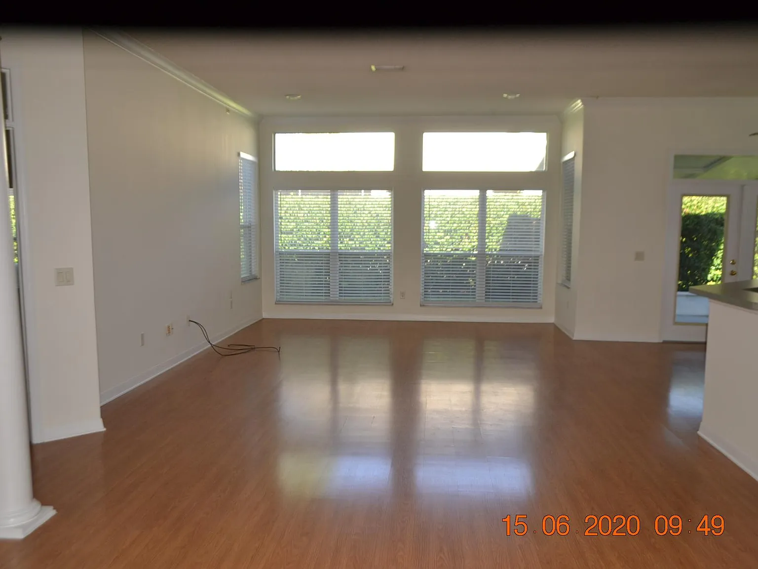 3 bed, 1936 sqft, $2,695 — Photo 2
