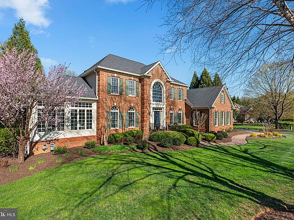 3rd image of 2305 Tufton Springs Ln