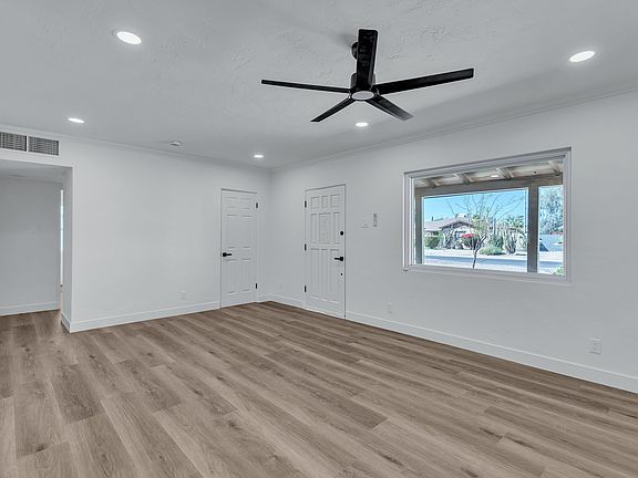 5th image of 4311 N 11th Pl
