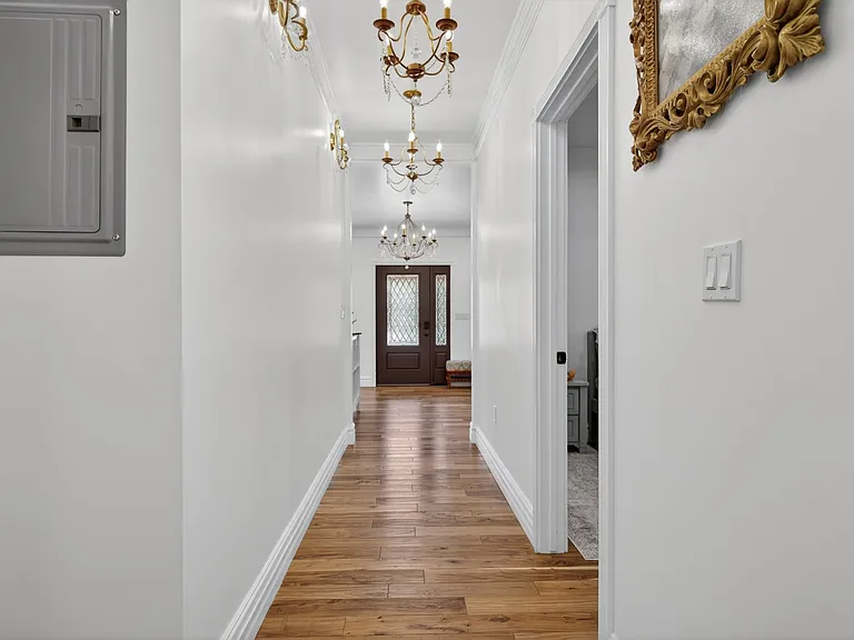 327 Vine St — Photo 22