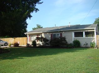 784 Holladay Ln, Virginia Beach, VA 23455