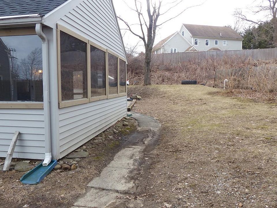 17 Andover St, MA 01833 Zillow