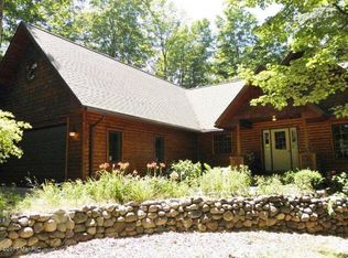 270 Heather Ridge Trl, Beulah, MI 49617