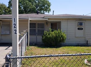 122 S Willow Rd, Texas City, TX 77591
