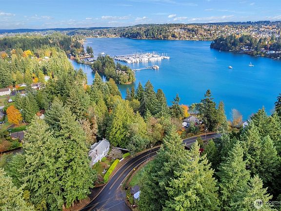 3rd image of 3918 NW Phinney Bay Drive