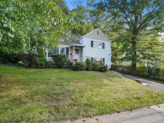 2nd image of 138 Pembrook Dr
