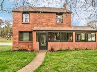 8120 Manville Dr, Pittsburgh, PA 15237