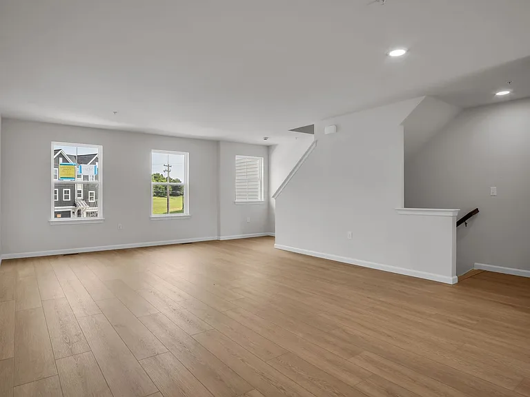 10 Morgan Cir — Photo 5
