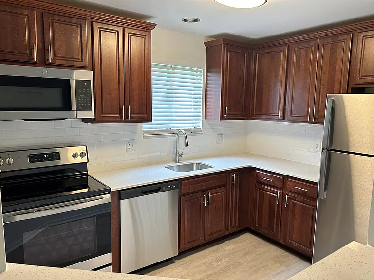 River Oaks Apartments of Rochester Hills — Photo 41