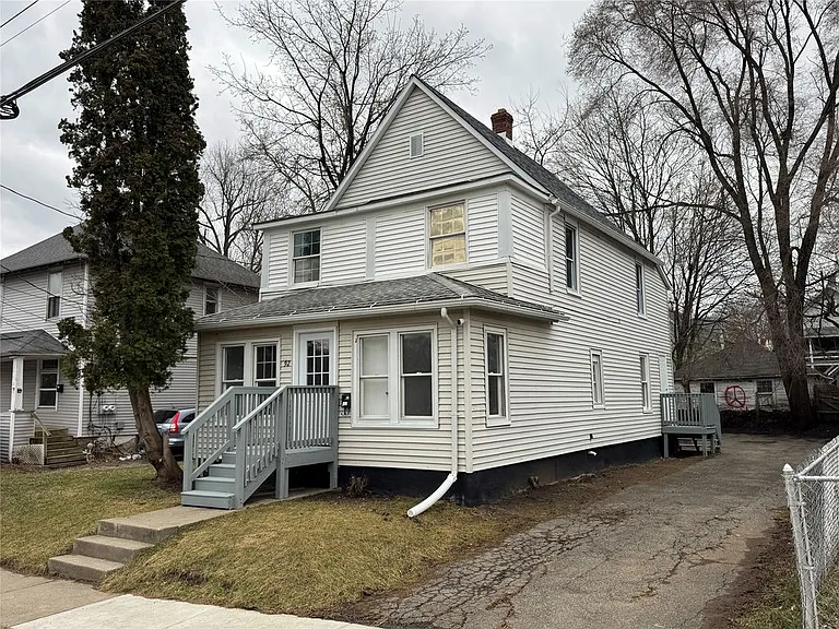 92 Crocker Ave #2 — Photo 2