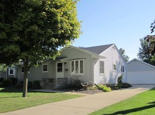 260 S Hyland St, Juneau, WI 53039