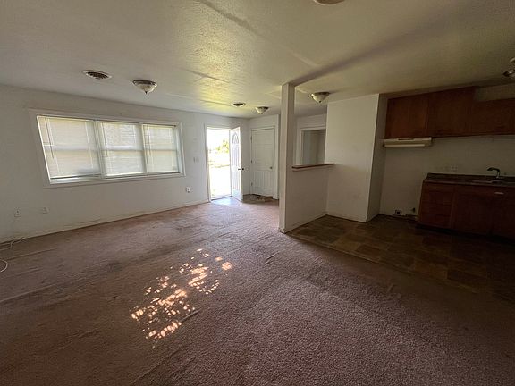 4th image of 805 Sparks Ave
