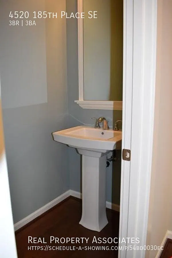 Single Family Home in Bothell — Photo 4