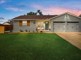 1013 Penn Ln, Moore, OK 73160