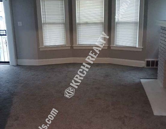 3rd image of 9602 Yale Ave #1