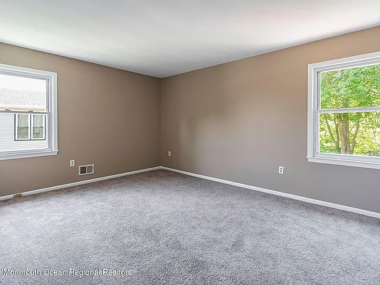19A Emerald Dr #A — Photo 7