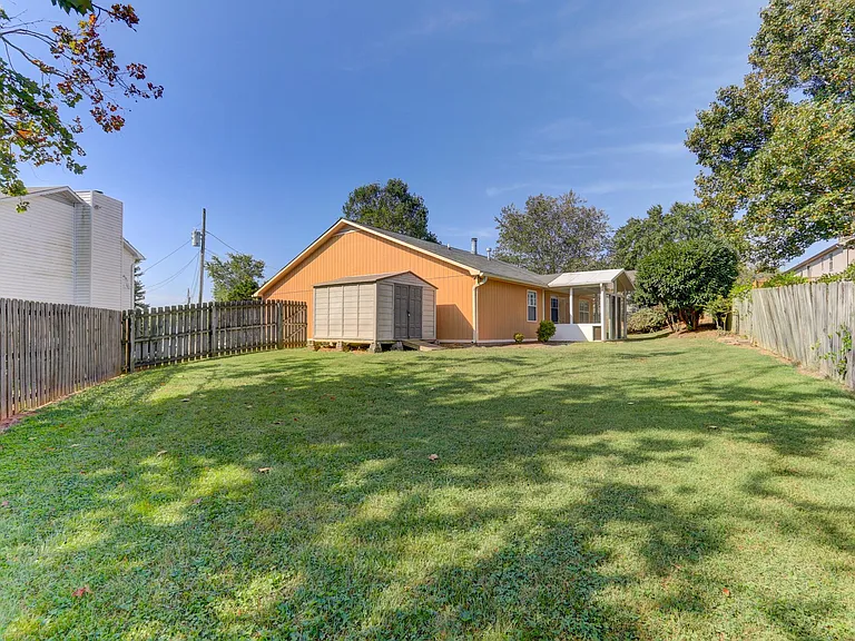 800 Black Rock Cir — Photo 22