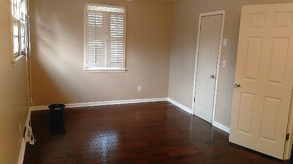 2nd Bedroom w/shutters