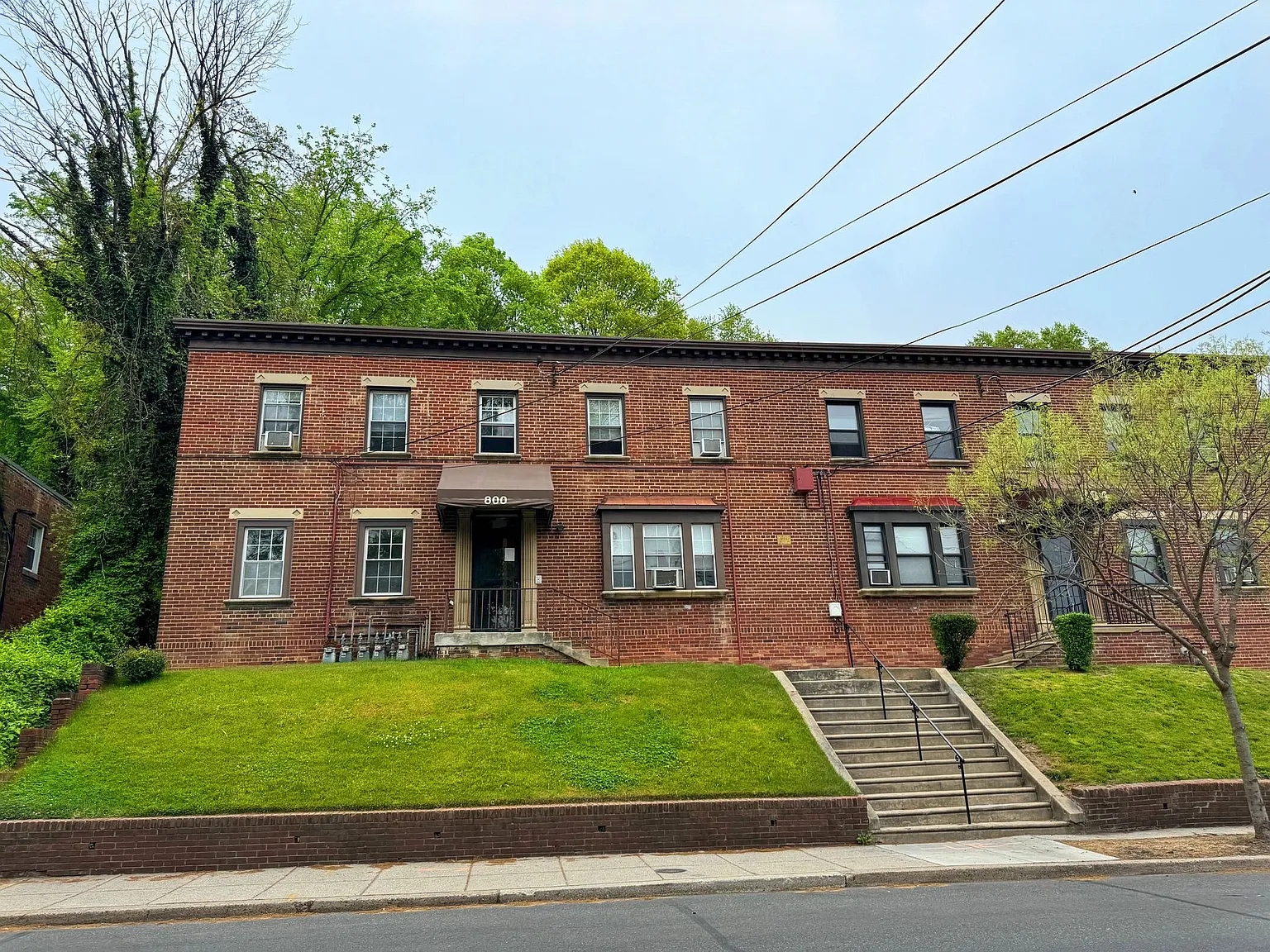 800 Taylor St Ne — Photo 1