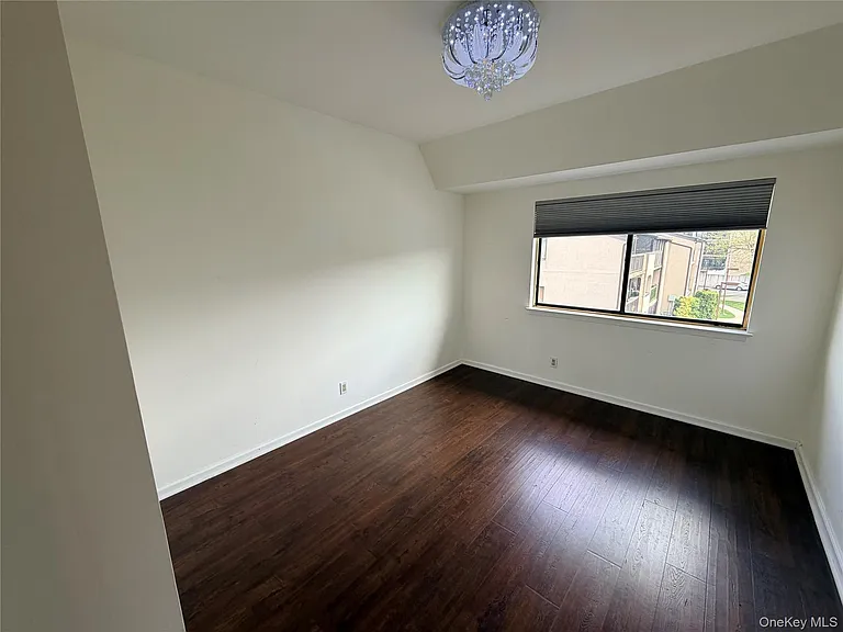 520 115th St #520E — Photo 9