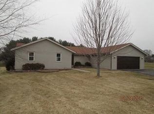 6380 Smoke Tree Cir, Roscoe, IL 61073