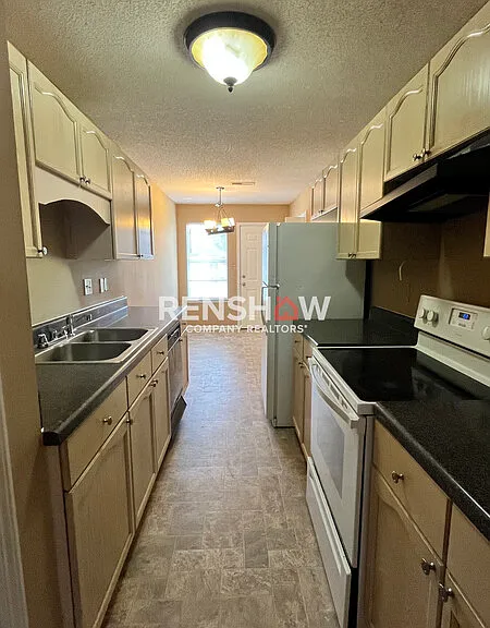 6883 Manslick Rd — Photo 3