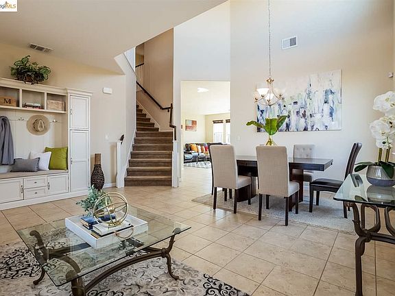 5th image of 2488 El Tambor Dr