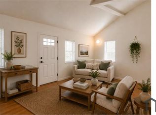 1156 N Lake Ave, Pasadena, CA 91104