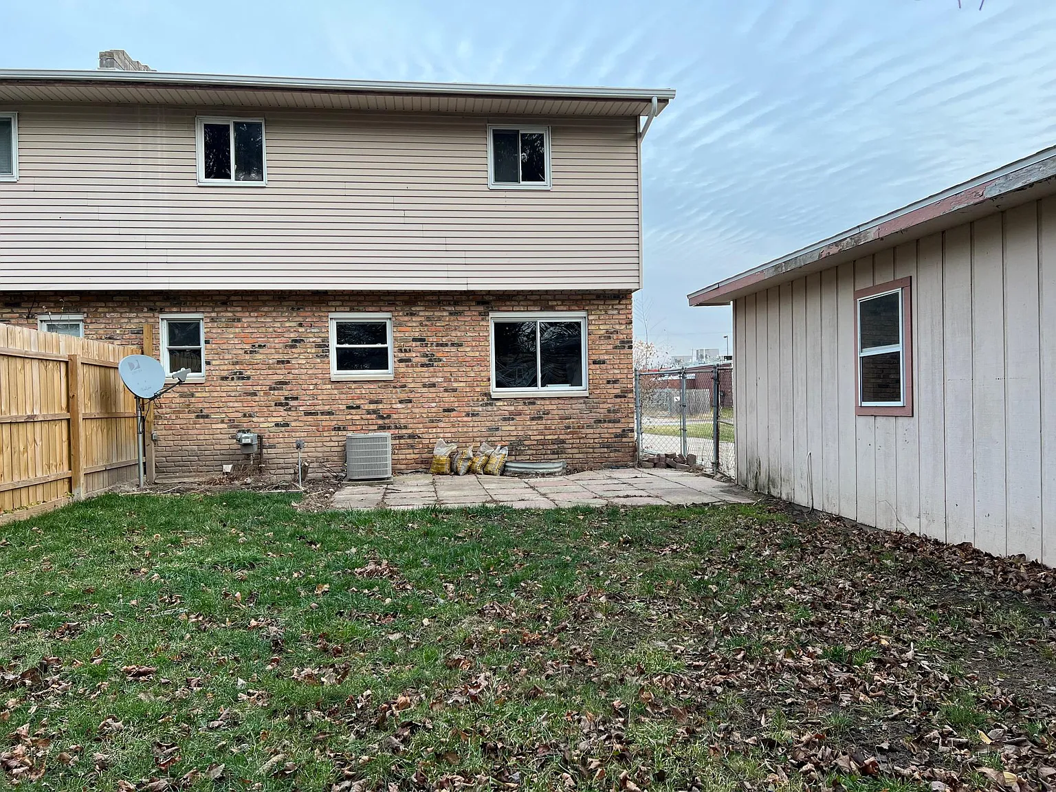 2727 Erna Dr — Photo 3
