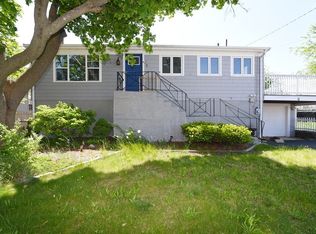 8 Warfield Ave, Hull, MA 02045