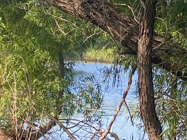 398 W Alamo Rd, Bowie, TX 76230