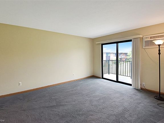 4th image of 23861 David Dr Unit 206