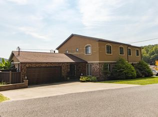 408 4th Ave, Nutter Fort, WV 26301