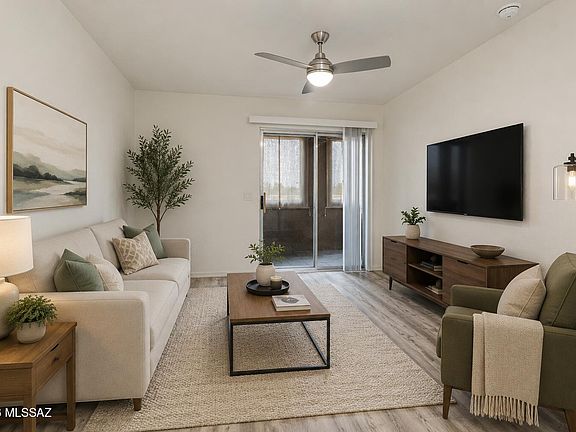 3rd image of 1810 E Blacklidge Dr APT 516