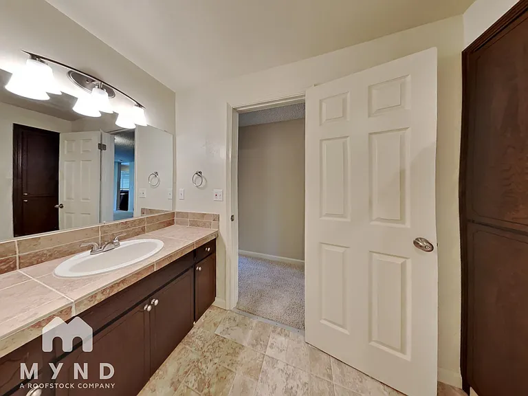 19225 SW Prospect Pl — Photo 29