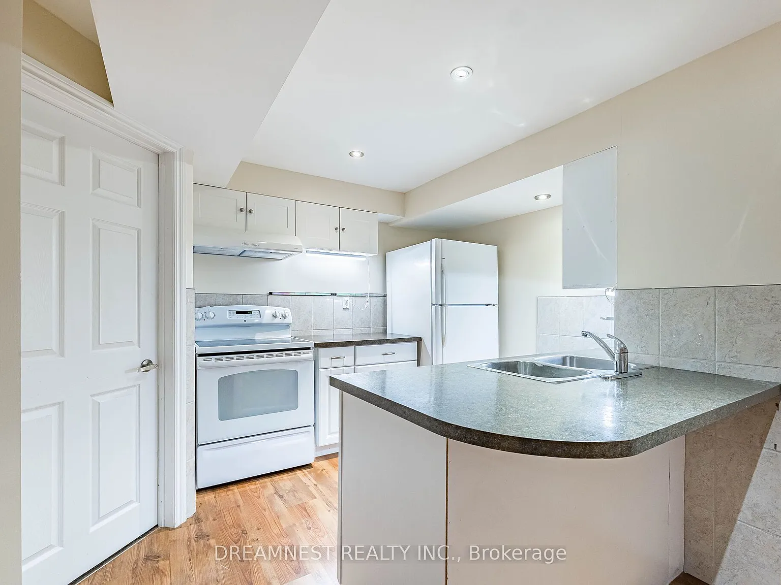 2 bed, $2,250 — Photo 4