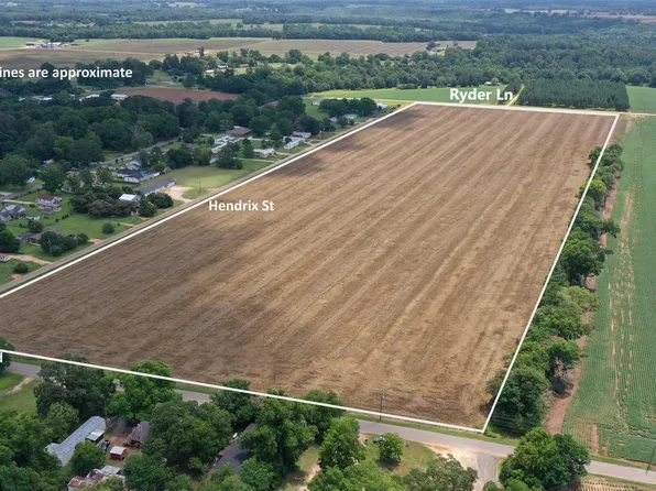 90 Hendrix St, Frisco City, AL 36445