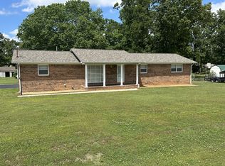 349 Woods Edge Rd, Winchester, TN 37398
