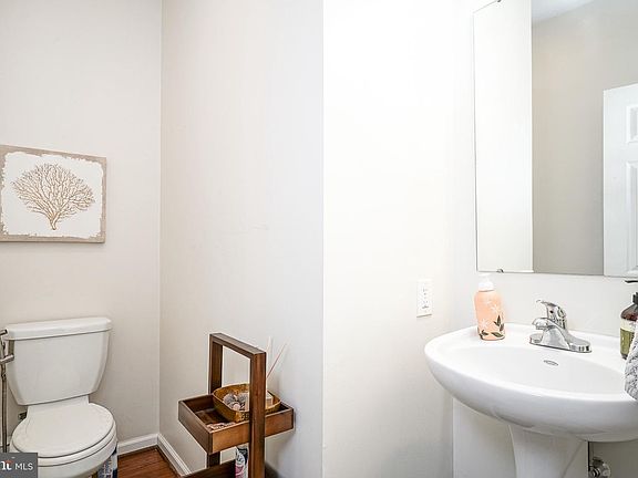 5th image of 4427 Riverview Ln #48