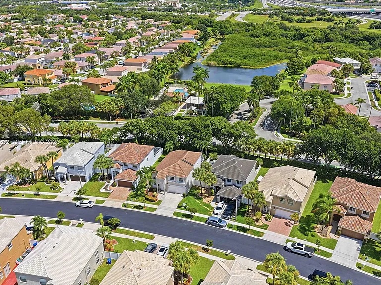 15845 NW 14th Rd — Photo 40