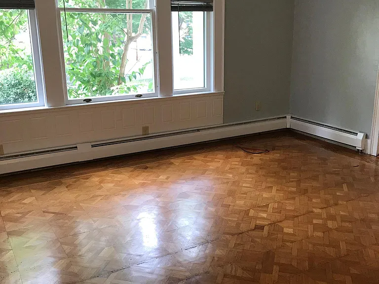 569 Whitney Ave #1 — Photo 3