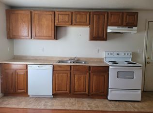 403 W Freeman St #10, Carbondale, IL 62901