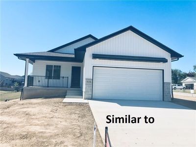 186 Pine Valley Dr, Pleasant Hill, IA, 50327